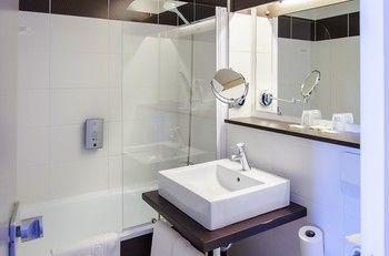 Hotel Contact Le Provencal Bordeaux