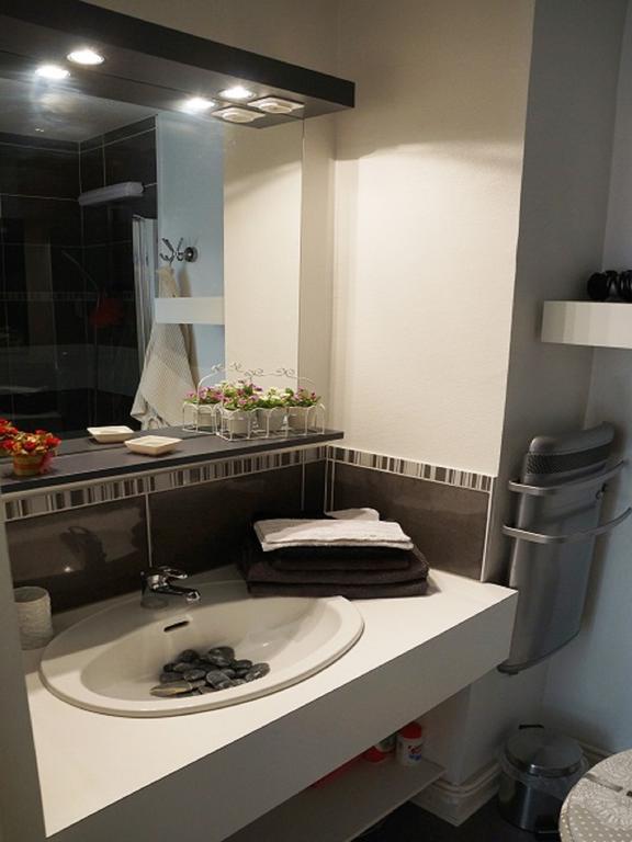 T1bis Duplex Hyper Centre Historique De Bx Apartment