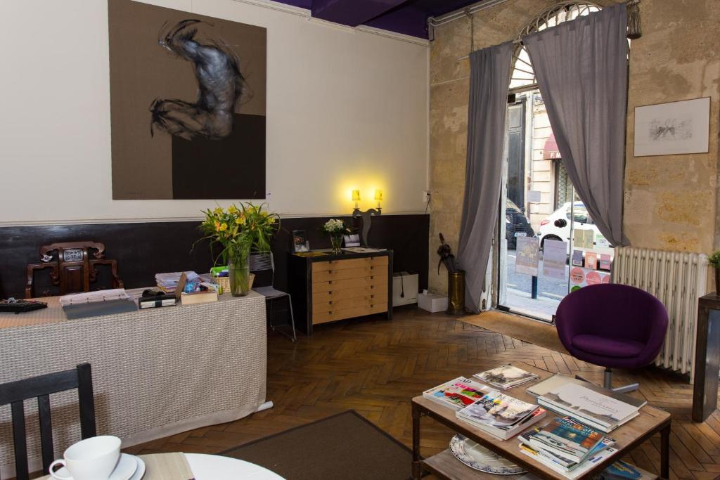 Guest house Maison D'hotes En Ville