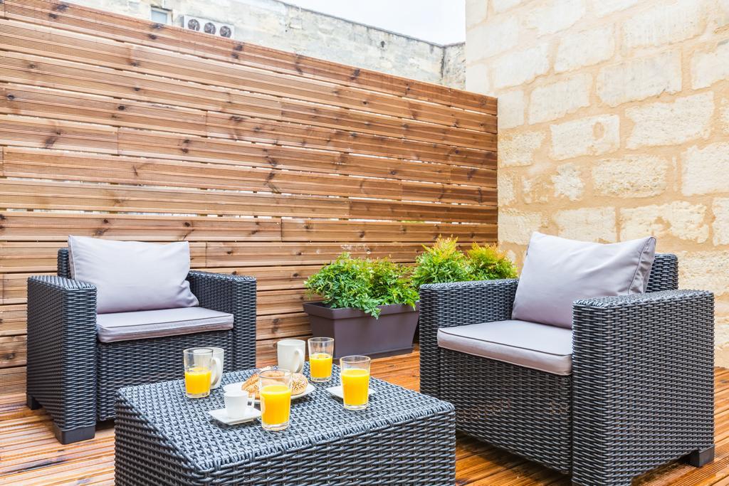 Gorgeous And Terrace In The Center *