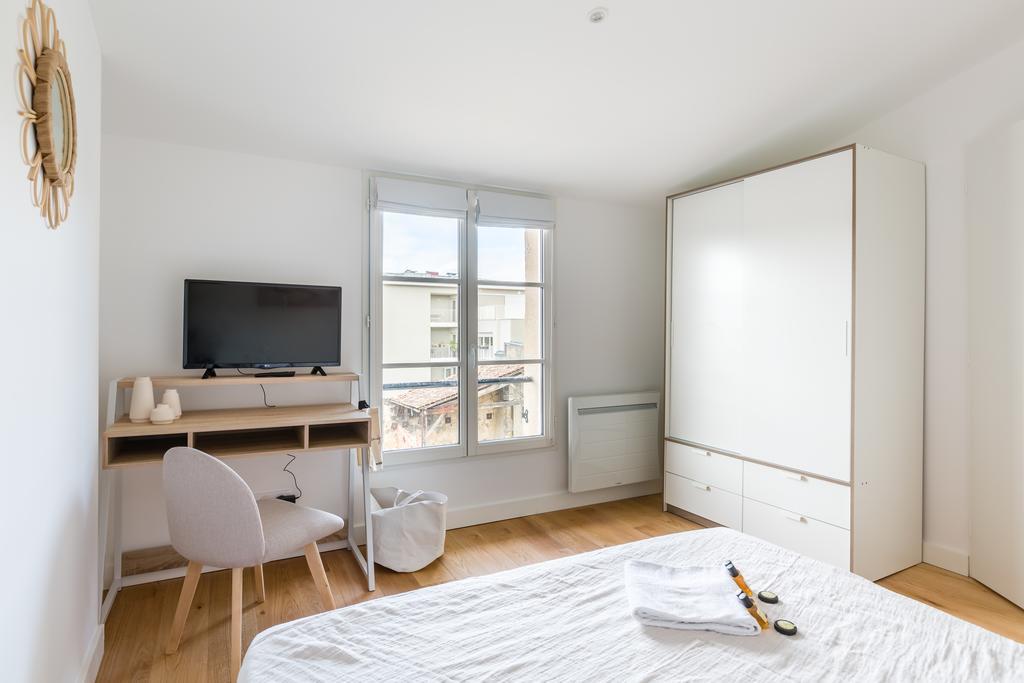 Apartment Unique Design Style Downtown