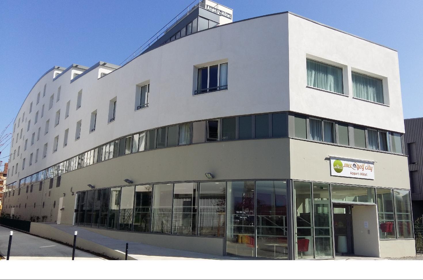 Appart-hotel & Golf Bassins A Flot
