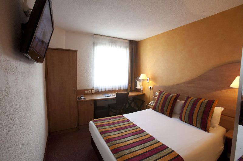 Hotel Kyriad Le Bordeaux
