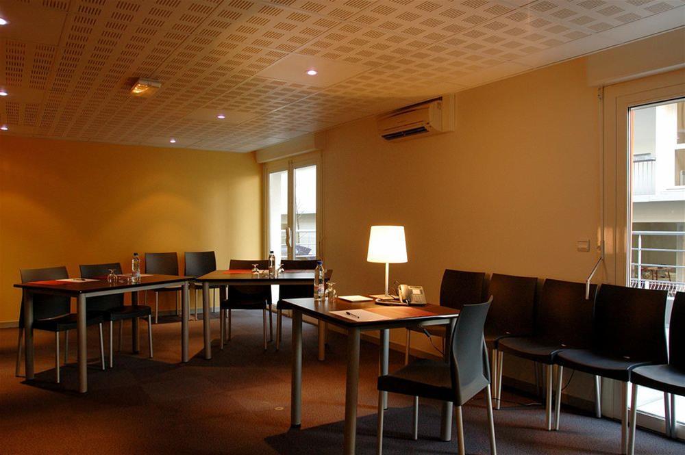 Centre Khách sạn hẻo lánh