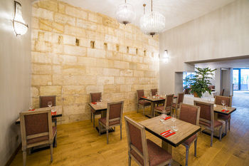 Khách sạn Vatel 4*