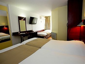 Contact Le Provencal Hotel Bordeaux