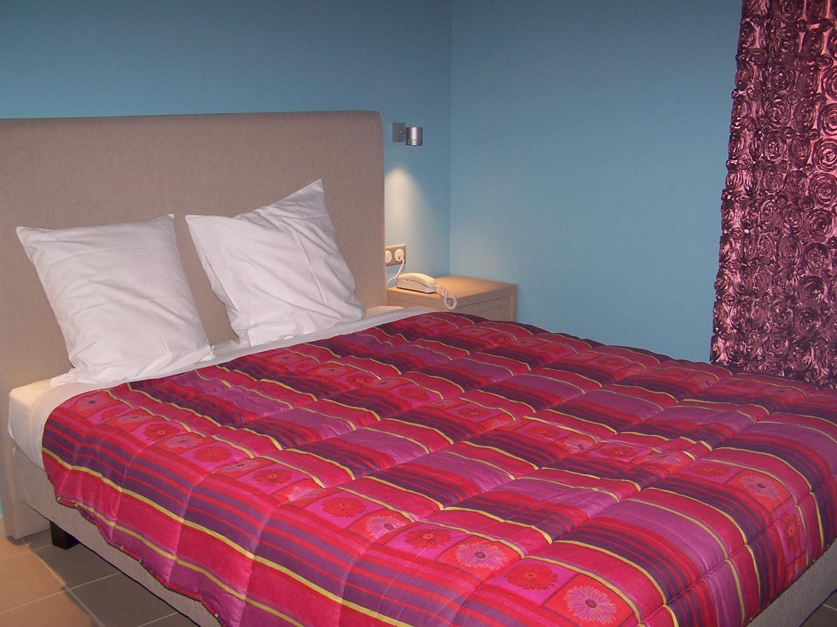 Nad'hotel 2*