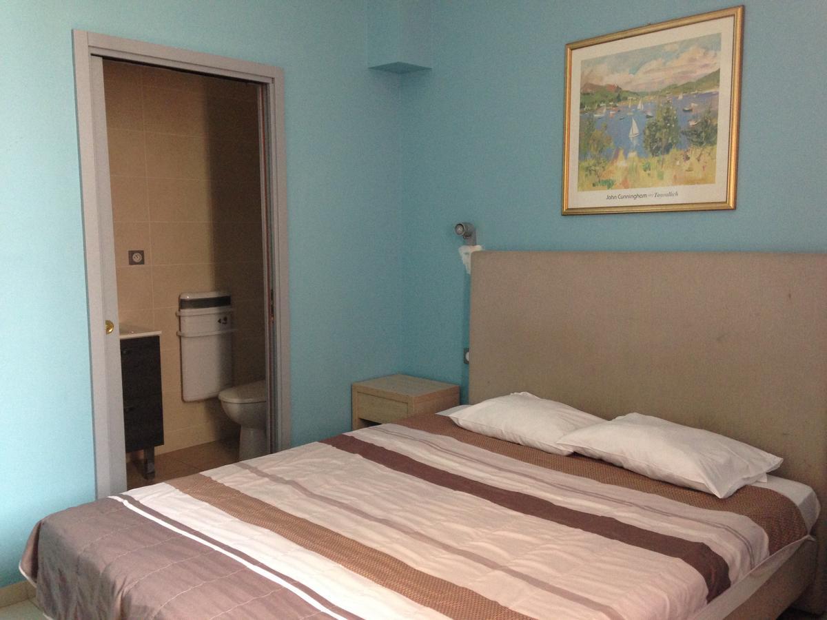 Nad'hotel Hotel 2*
