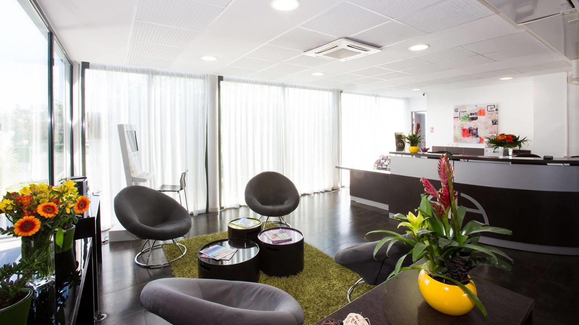 - Parc Des Expositions Aparthotel 3*