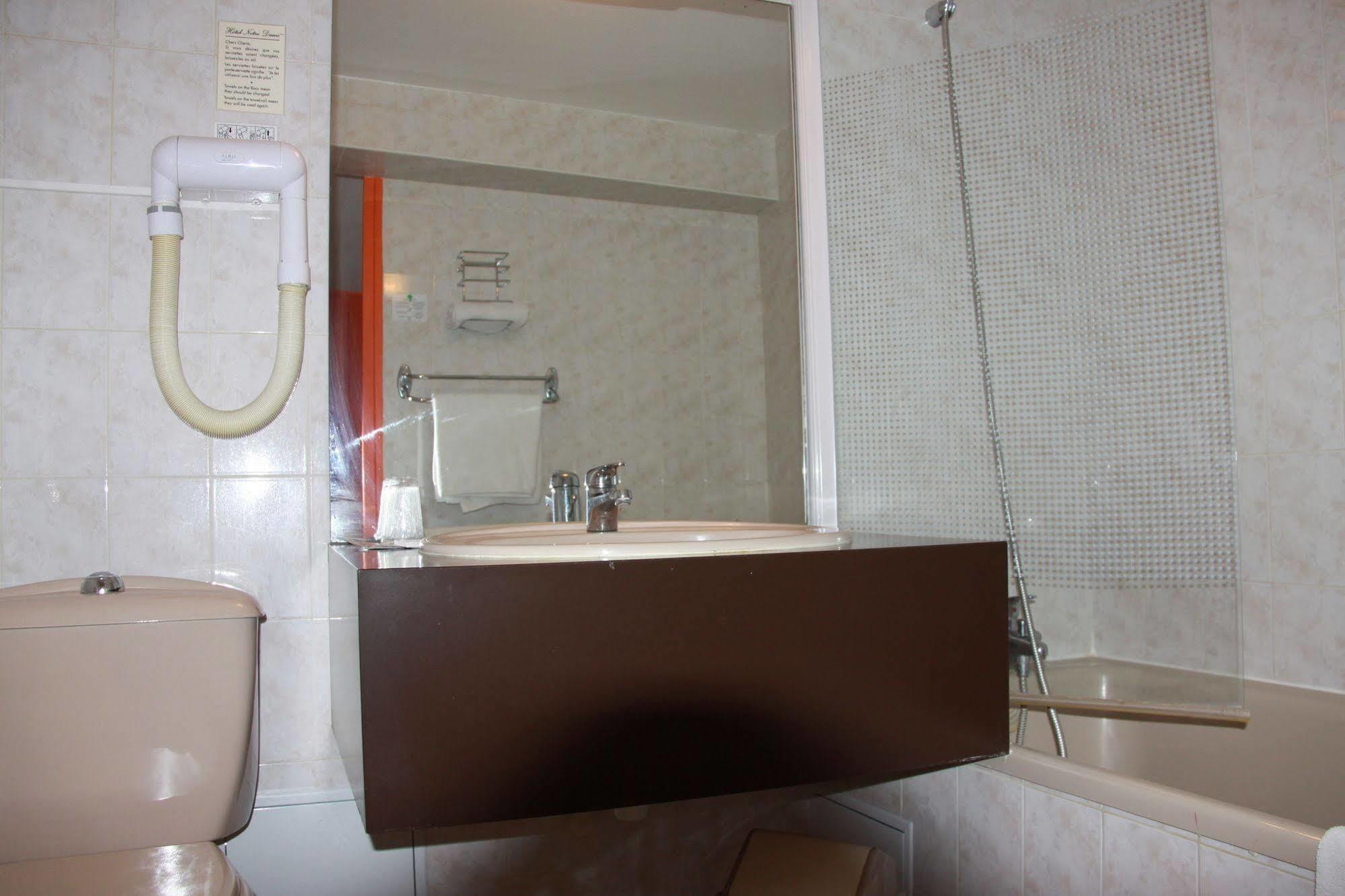 Notre Dame Hotel 3*