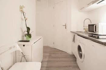 Apartment Studio Purple Bordeaux
