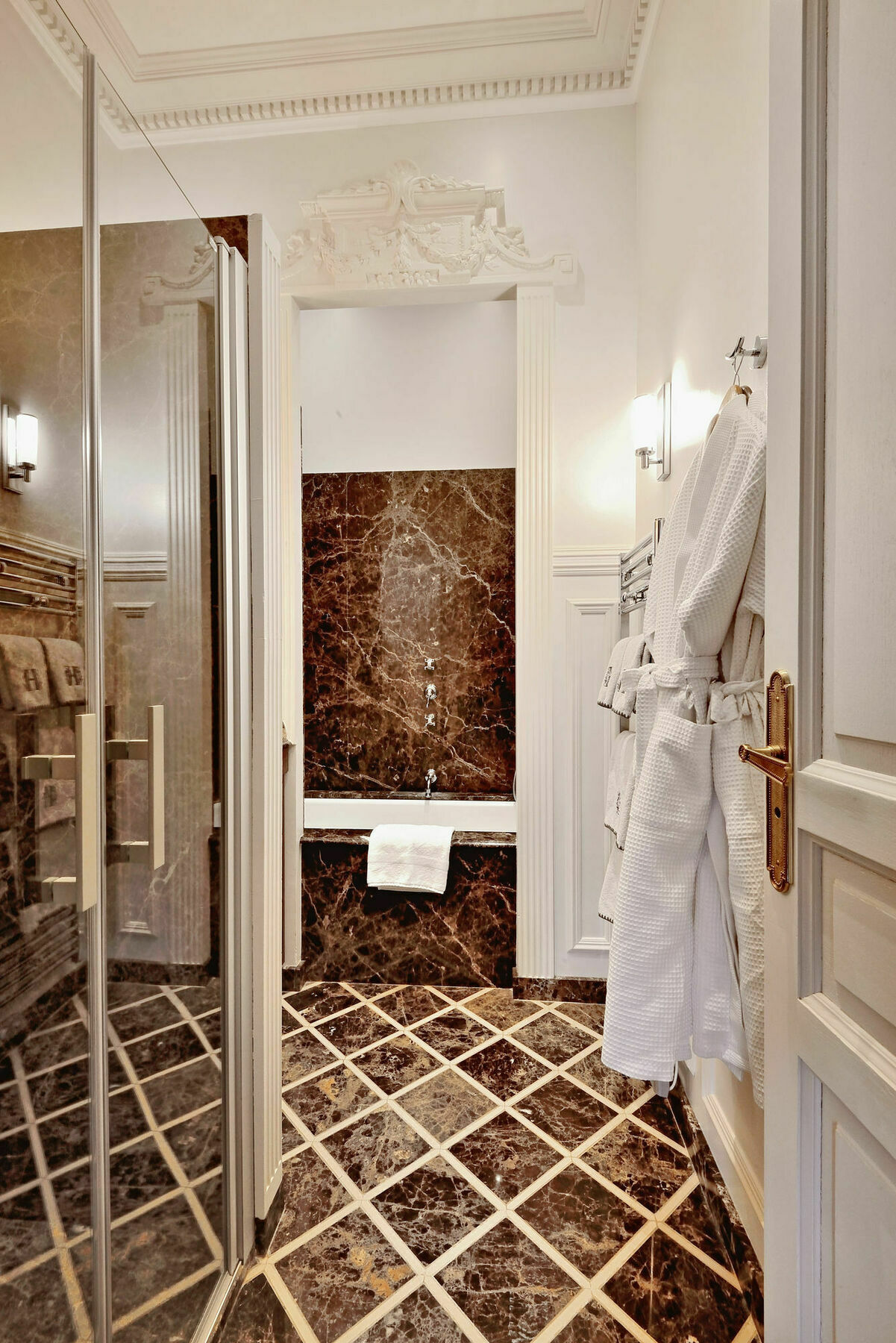 Victor Louis - Centre Guest house 2*