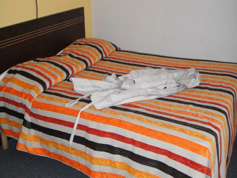 Centre Aparthotel 3*