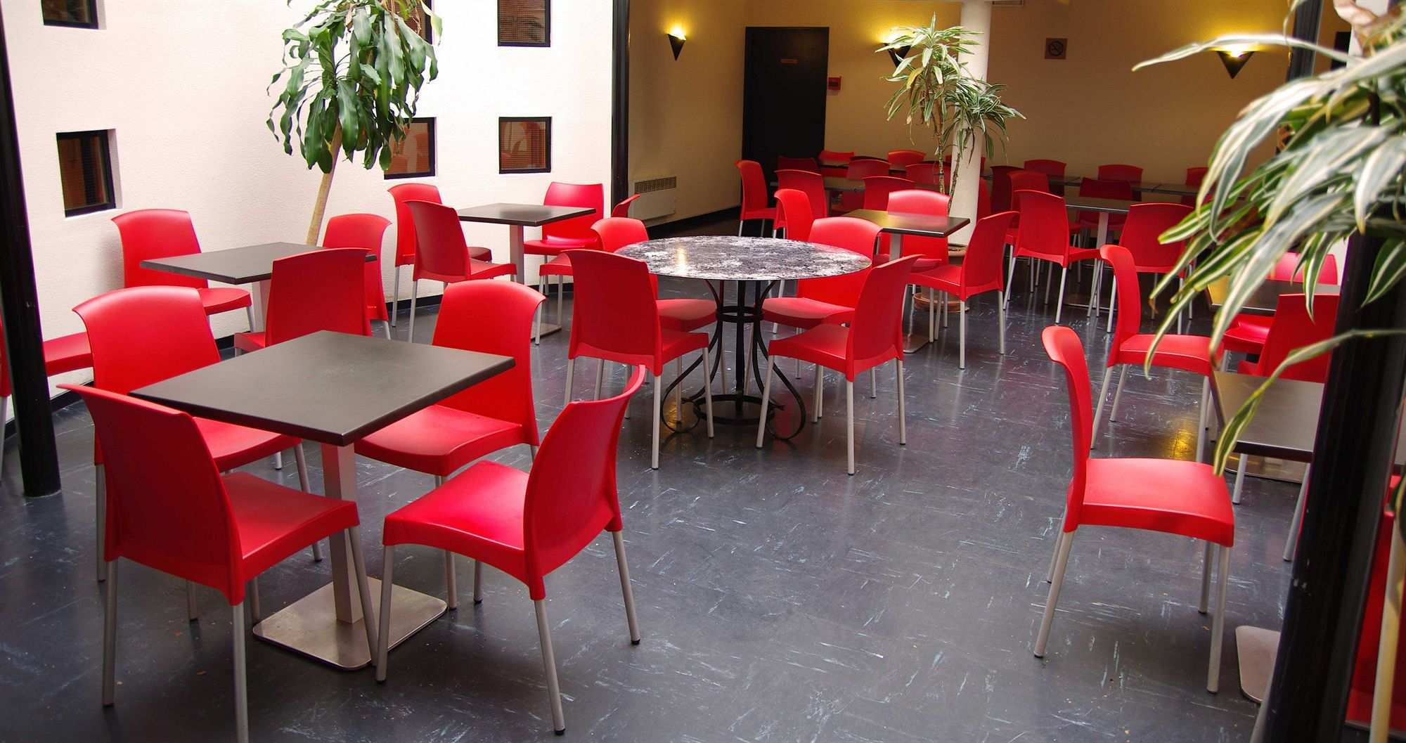 Aparthotel Victoria Garden Centre 3*