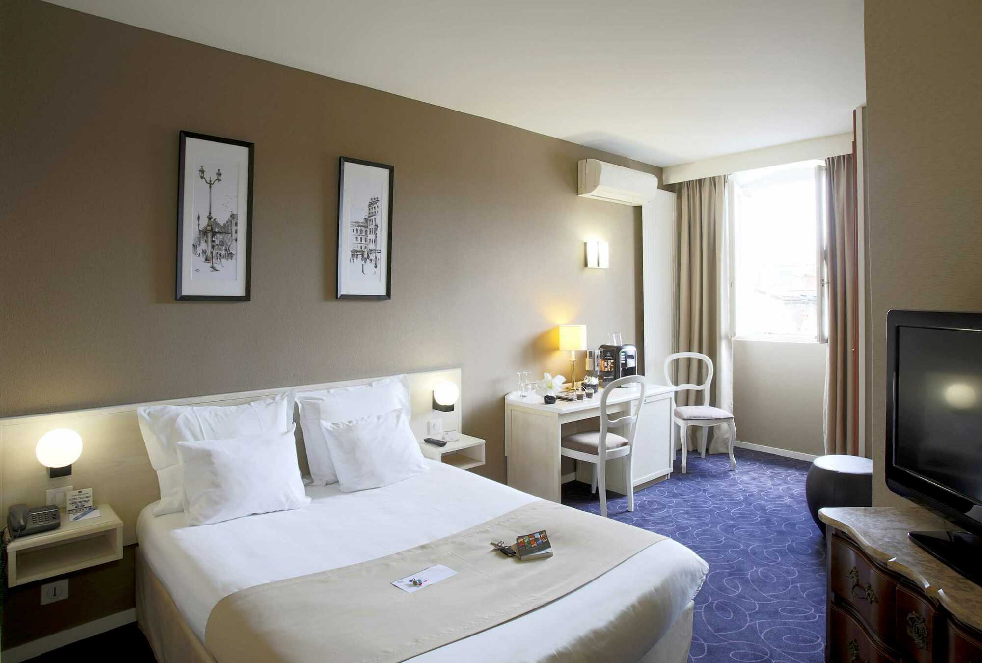 Western Grand Francais Hotel 3*