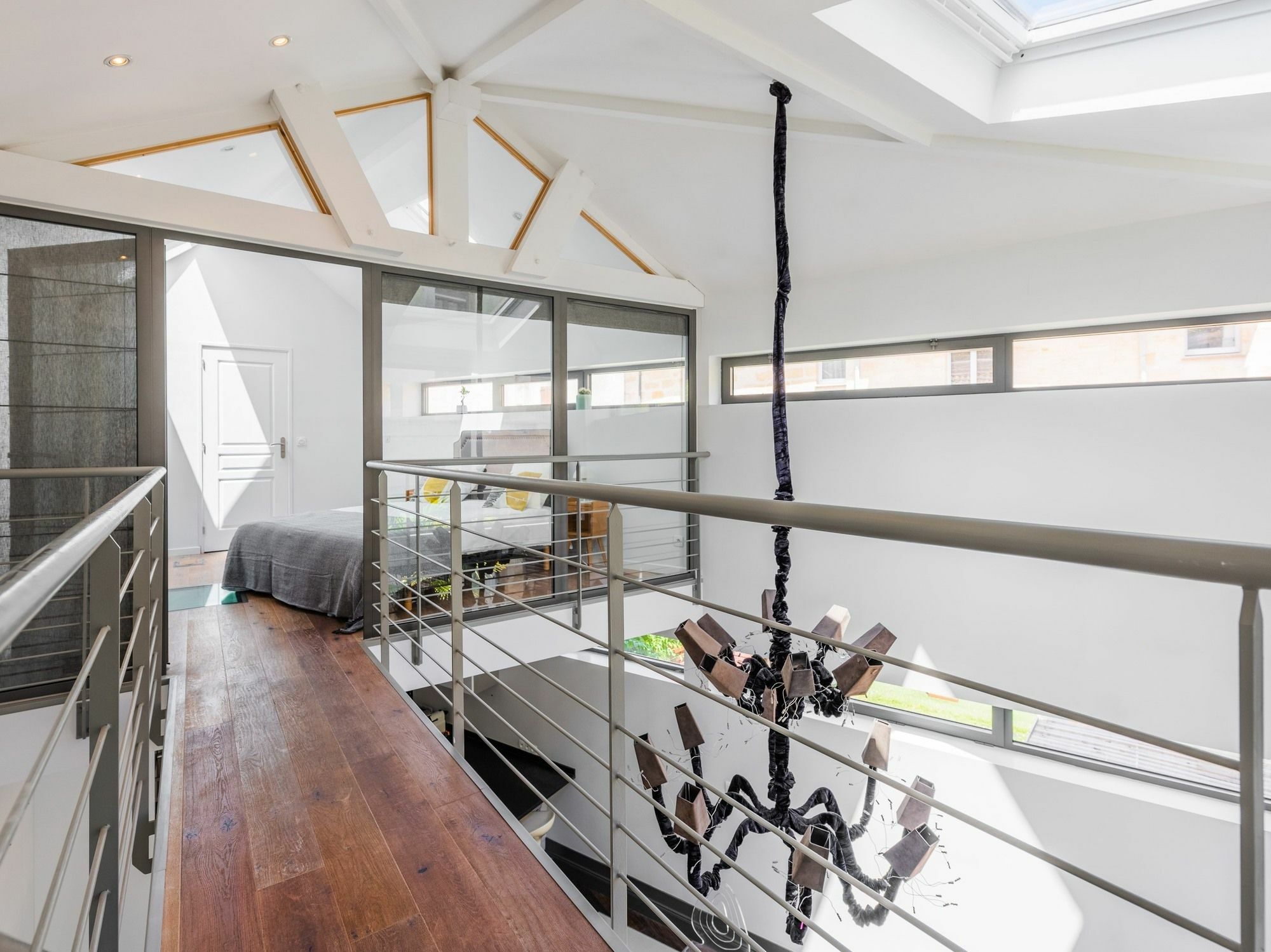 House 4 Bdrs & Bathrooms With Patio & Parking Bordeaux