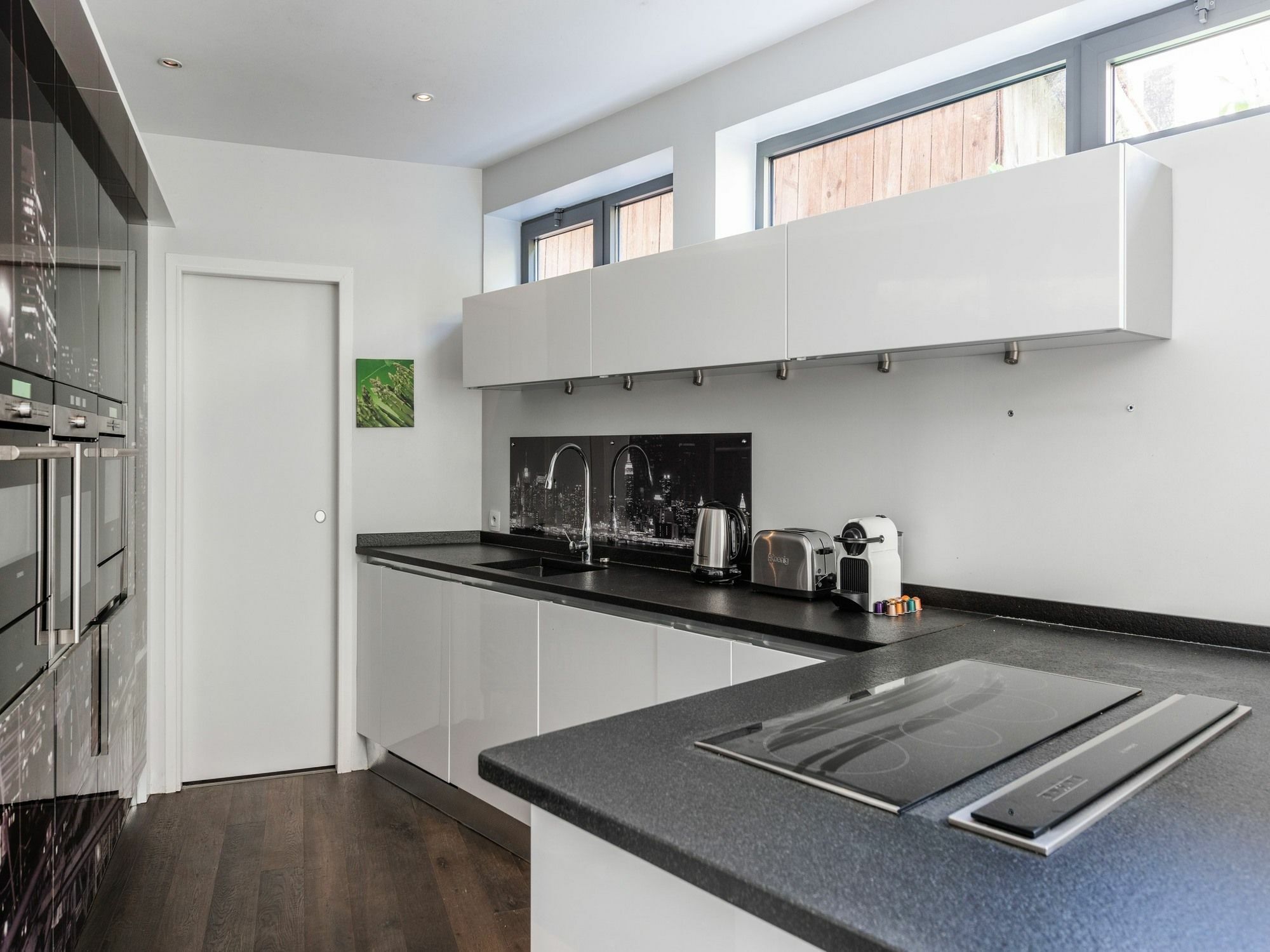 Apartment House 4 Bdrs & Bathrooms With Patio & Parking Bordeaux