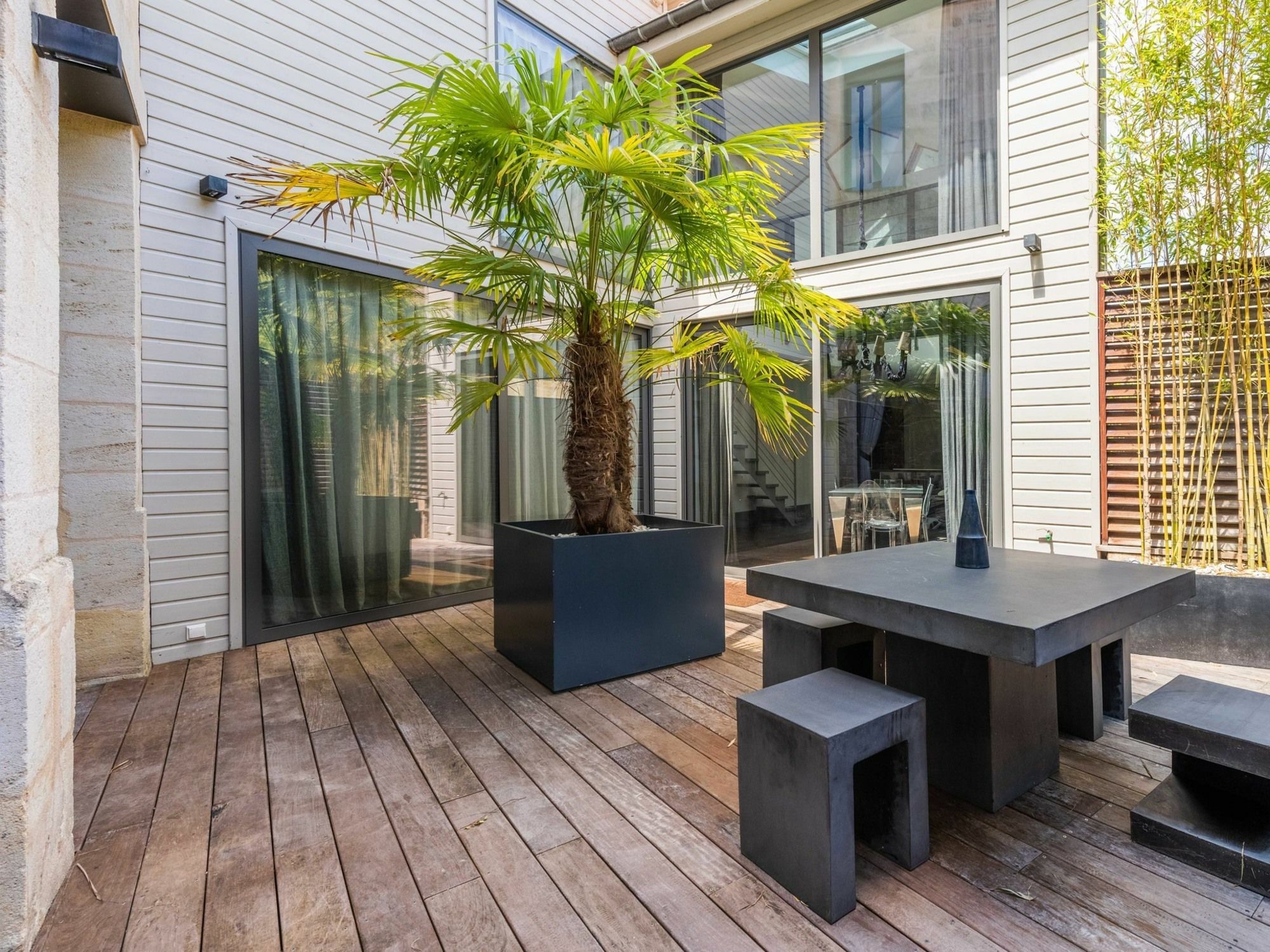 House 4 Bdrs & Bathrooms With Patio & Parking Bordeaux