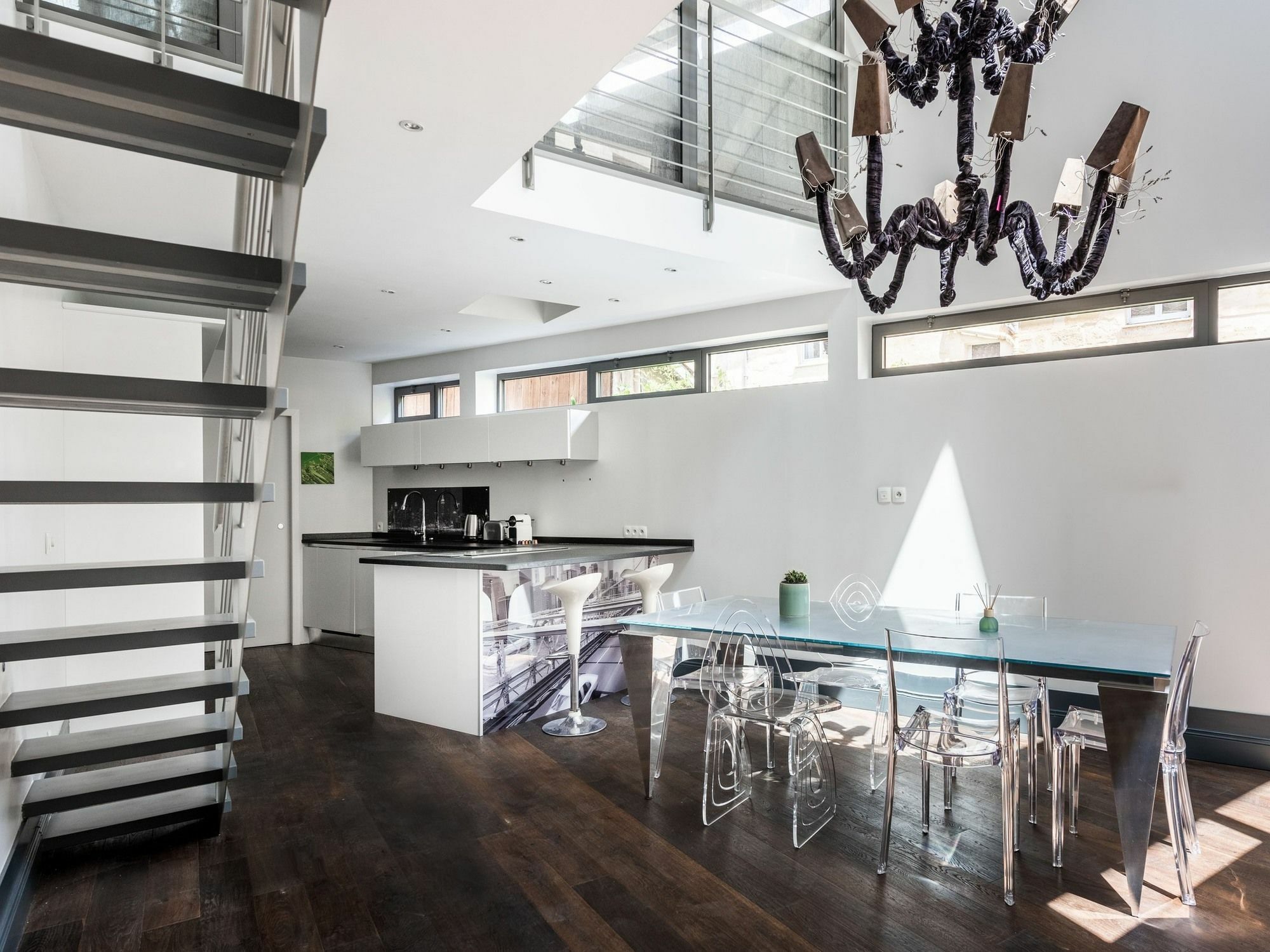 Apartment House 4 Bdrs & Bathrooms With Patio & Parking Bordeaux