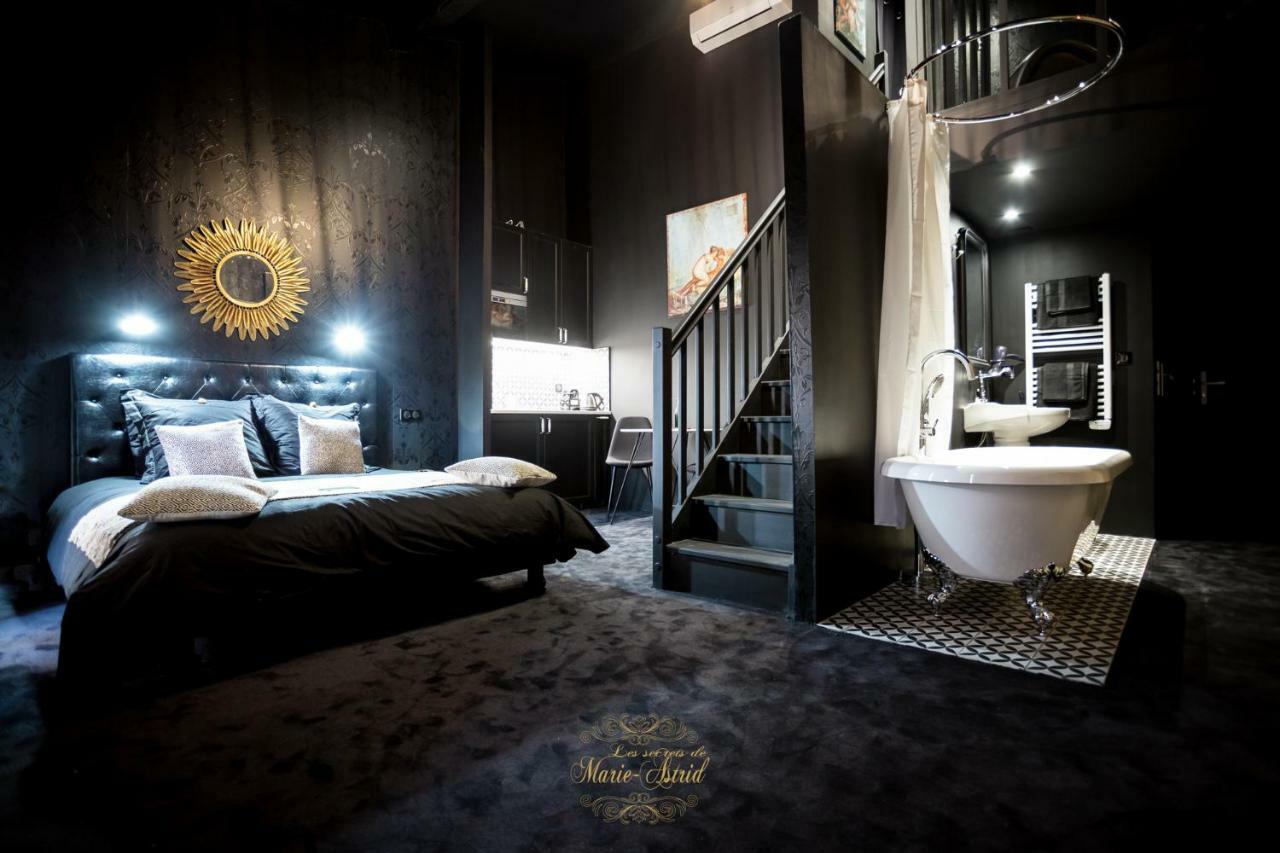 Les Secrets De Marie-astrid, Apartment *