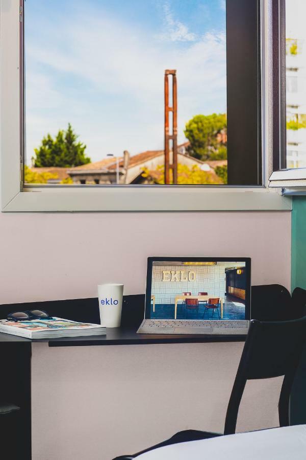 Hotel Eklo Centre Bastide Bordeaux