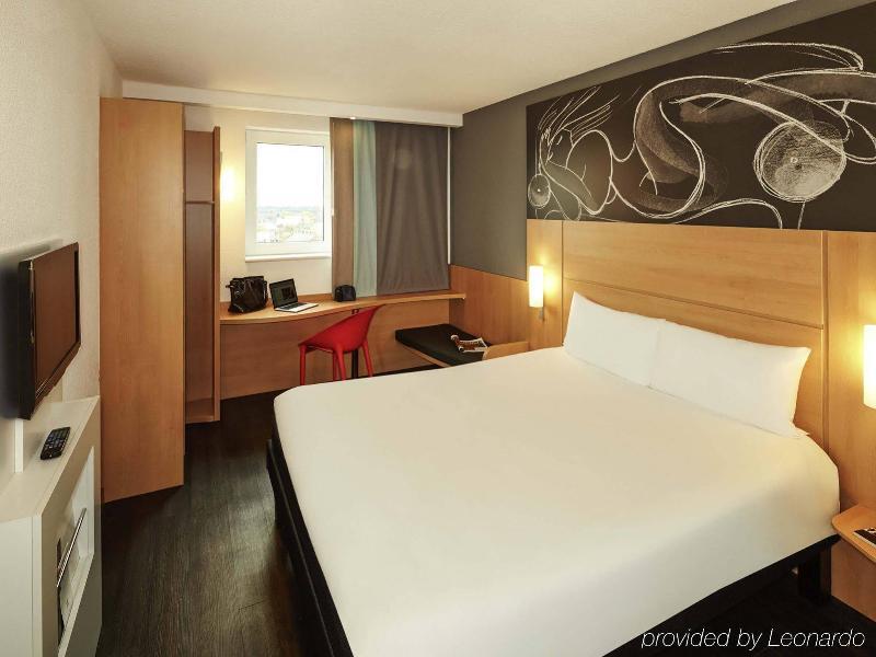 Ibis Bordeaux