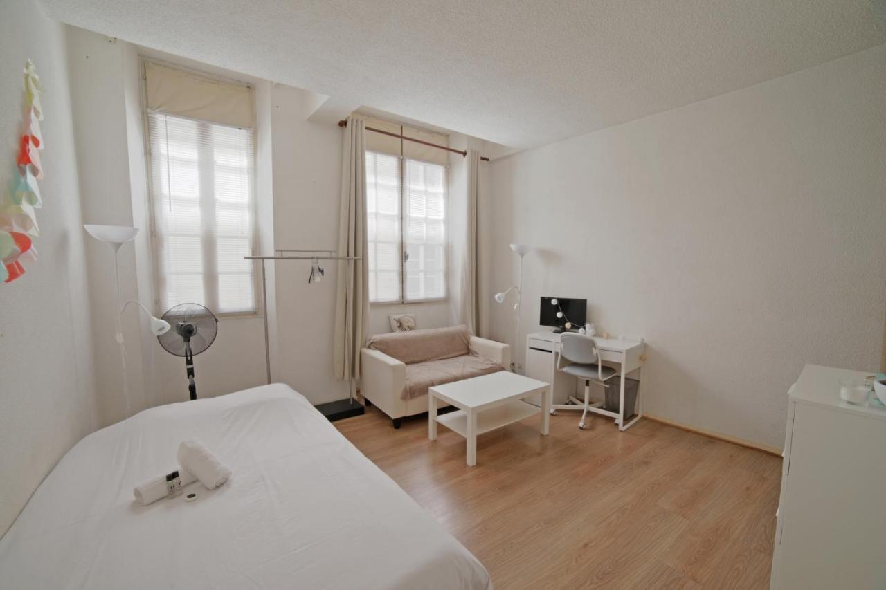 Cute Little Studio *quartier Saint-pierre* Apartamento Bordéus