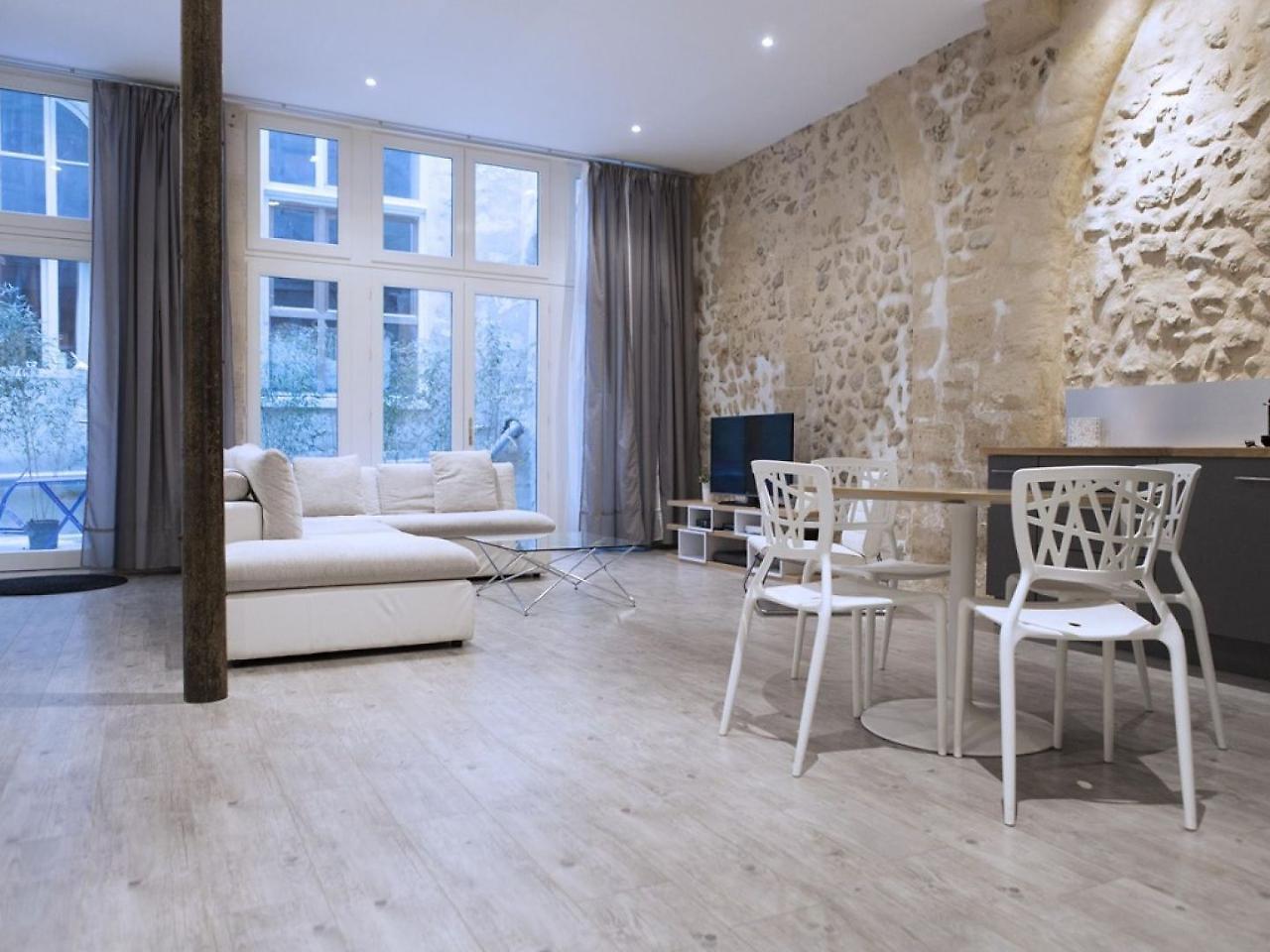 Apartment Ausone Beautiful Loft In Historical Center + Terrace And Parking Bordeaux
