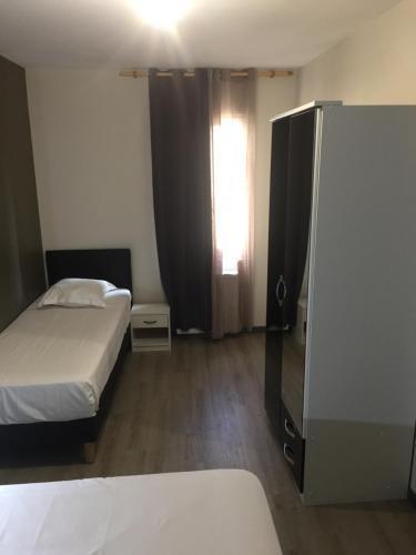 De La Boetie Hotel 4*