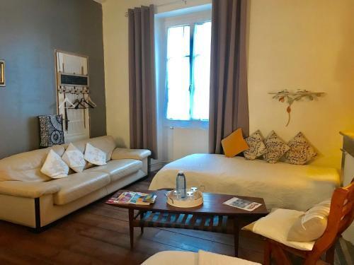 Bed & Breakfast Le Miroir Aux Fees 2*