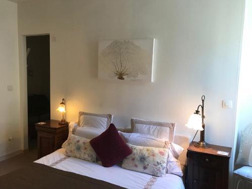 Le Miroir Aux Fees Bed & Breakfast