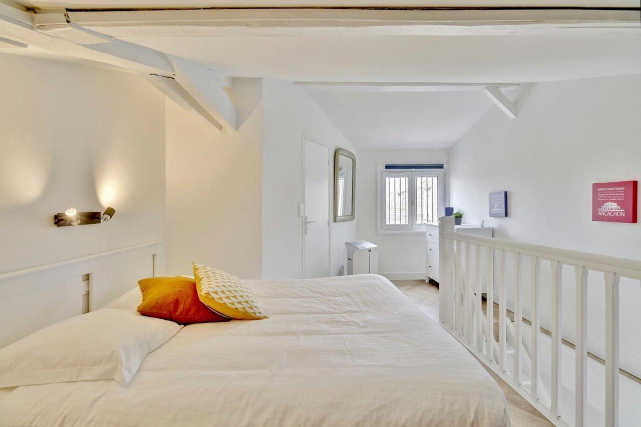 Apartment Sweet Melody By Cocoonr Bordeaux