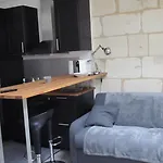 Studio Cosy Sur Les Quais De Saint Michel