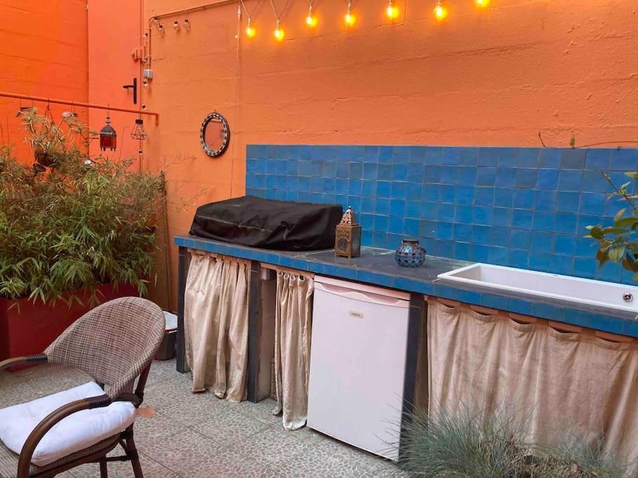 Quiet Duplex House Downtown Apartment *