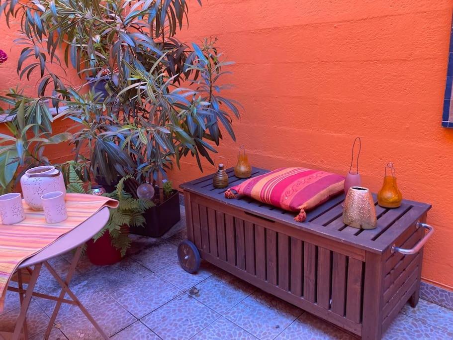 Quiet Duplex House Downtown Apartment