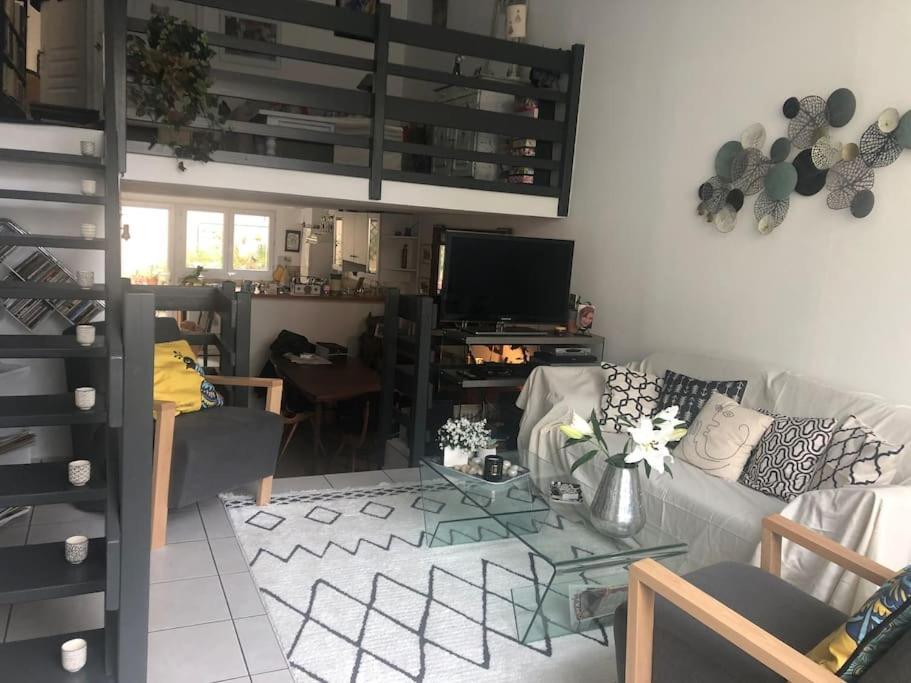 Apartment Quiet Duplex House Downtown *