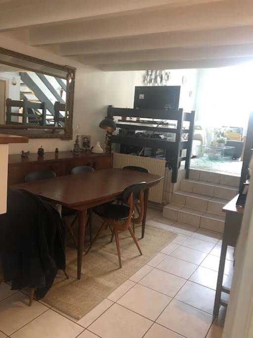 Apartment Quiet Duplex House Downtown