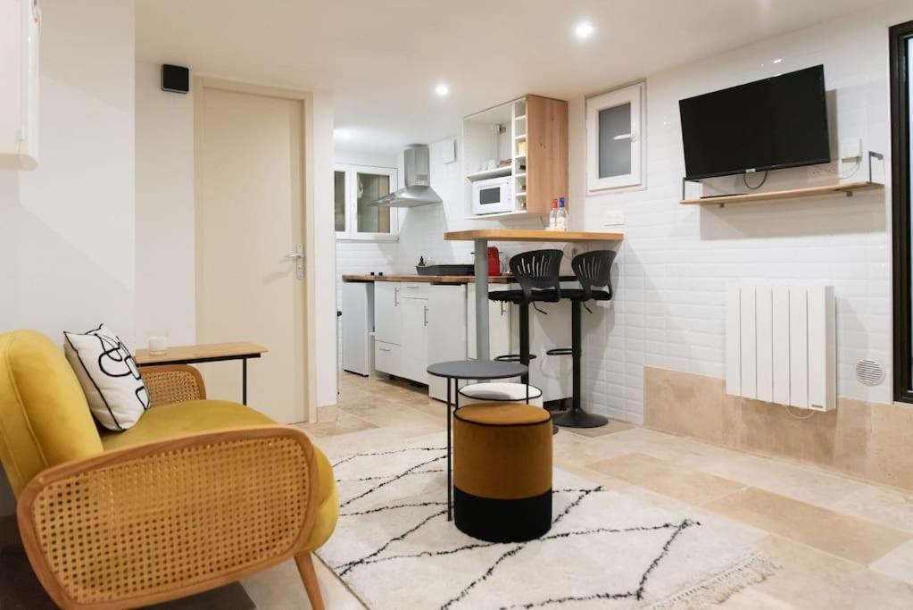 2 - Sous-sol Apartment *