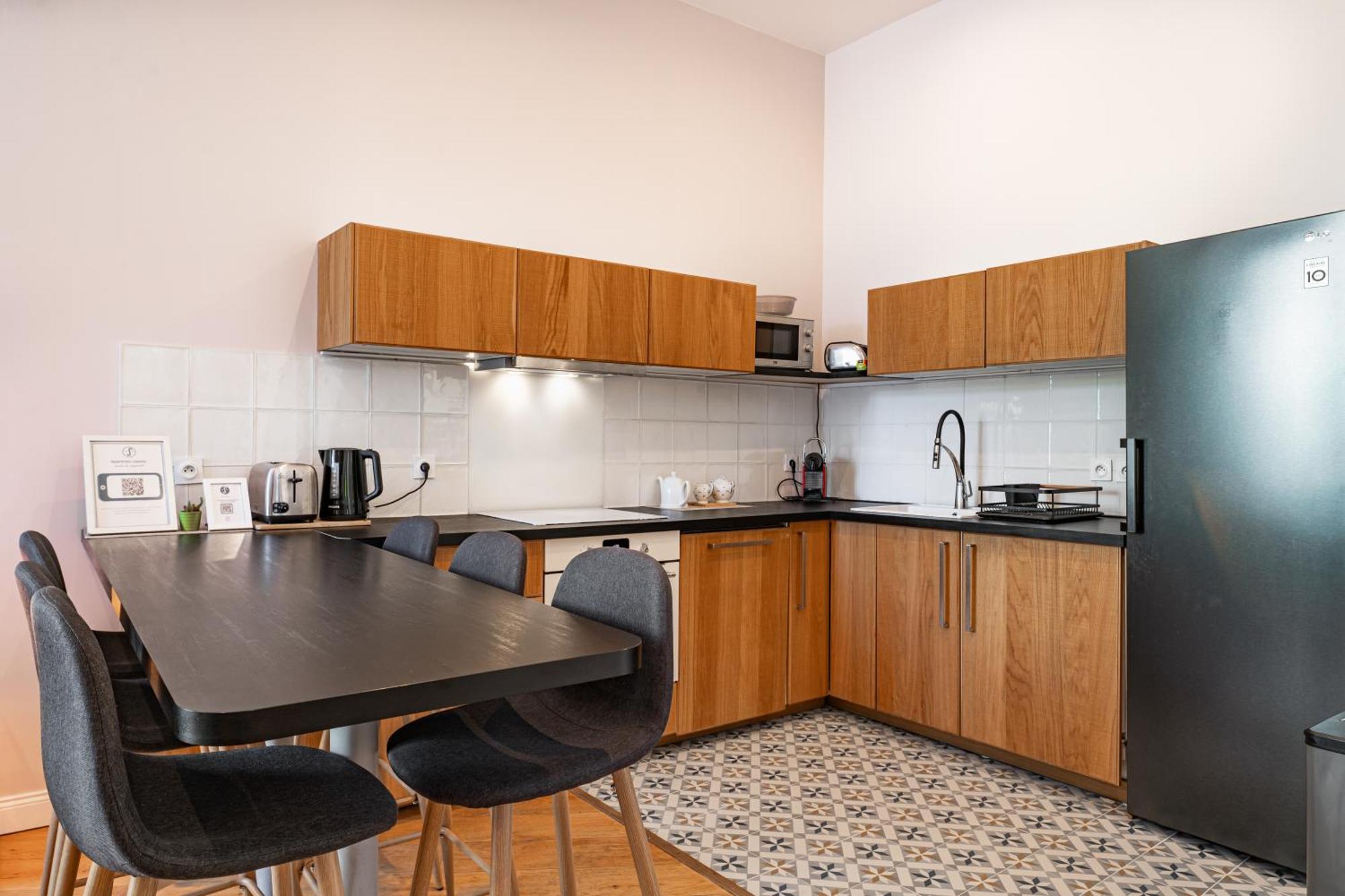 Aux Portes Du Jardin Public Apartment *
