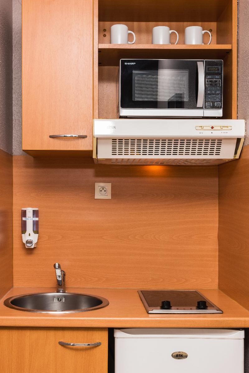 Aparthotel Teneo - Gare Saint Jean 2*