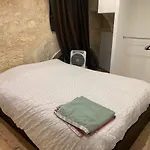 Appartement Cosy Avec Climatisation Et Patio Centre Historique De Bordeaux