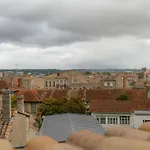 Spacious And Cozy Nest In The Heart Of Bordeaux