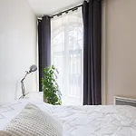 Guestready - Bright In The Center