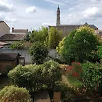 Beautiful Apartment Quiet Area Near Train Station