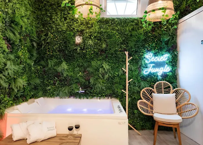 Secret Jungle Bordeaux Chartrons - Hyper-Centre Jacuzzi Bain Balneo & Home Cinema