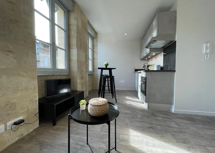 Studio Lumineux Avec Climatisation Pour 2 Personnes