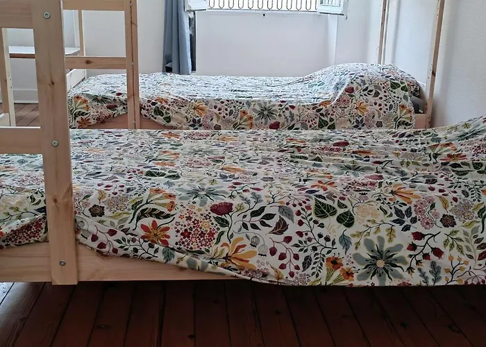 Bed In 6-Beds Women Dormitory Le Jardin Cafe