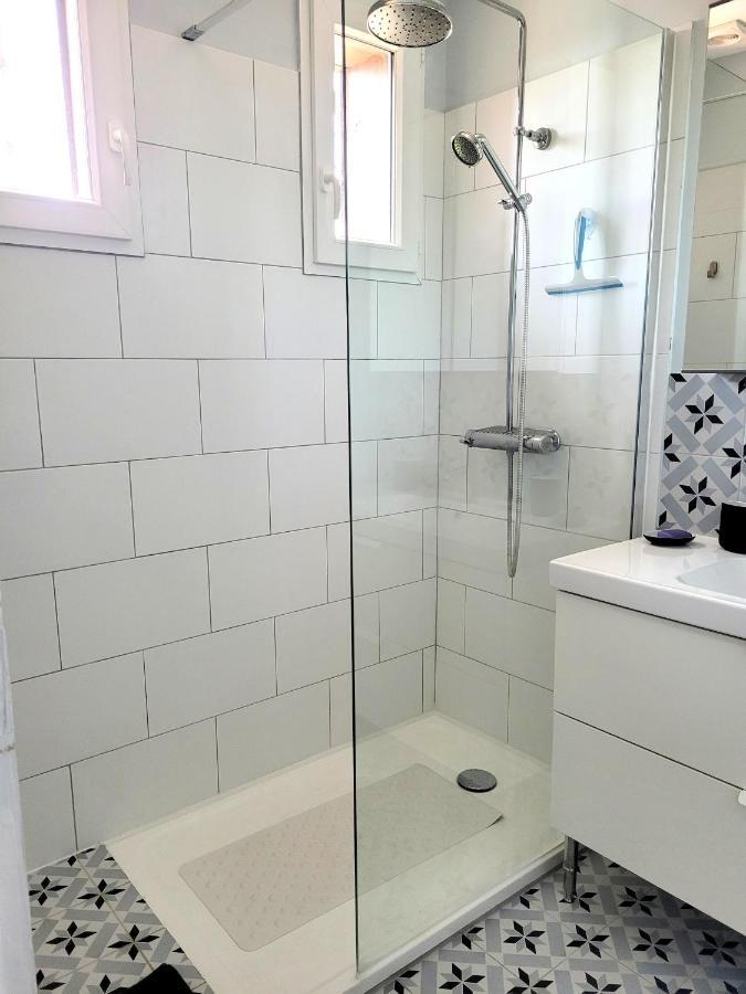 Guest house Chambres D'hotes Avec Piscine