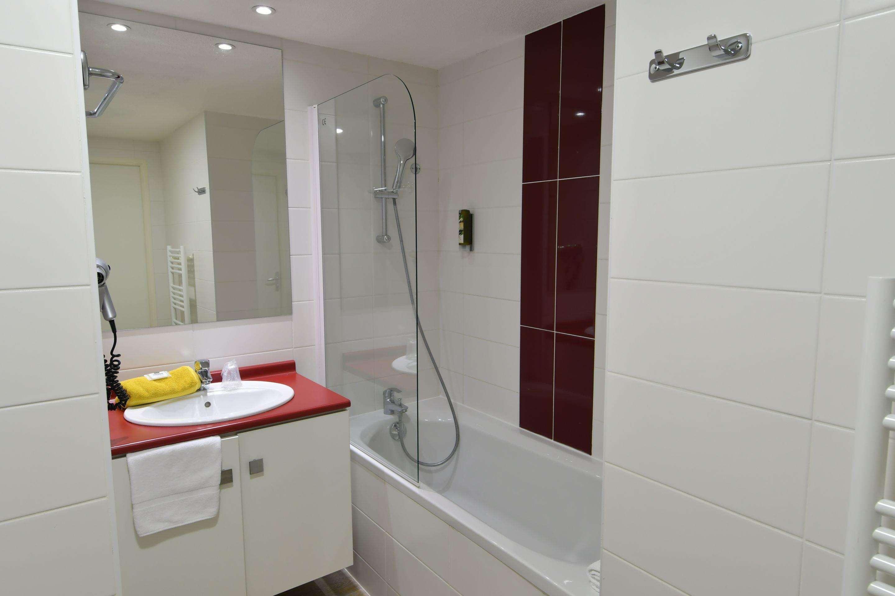 And Golf Bassins A Flot Hotel Bordeaux