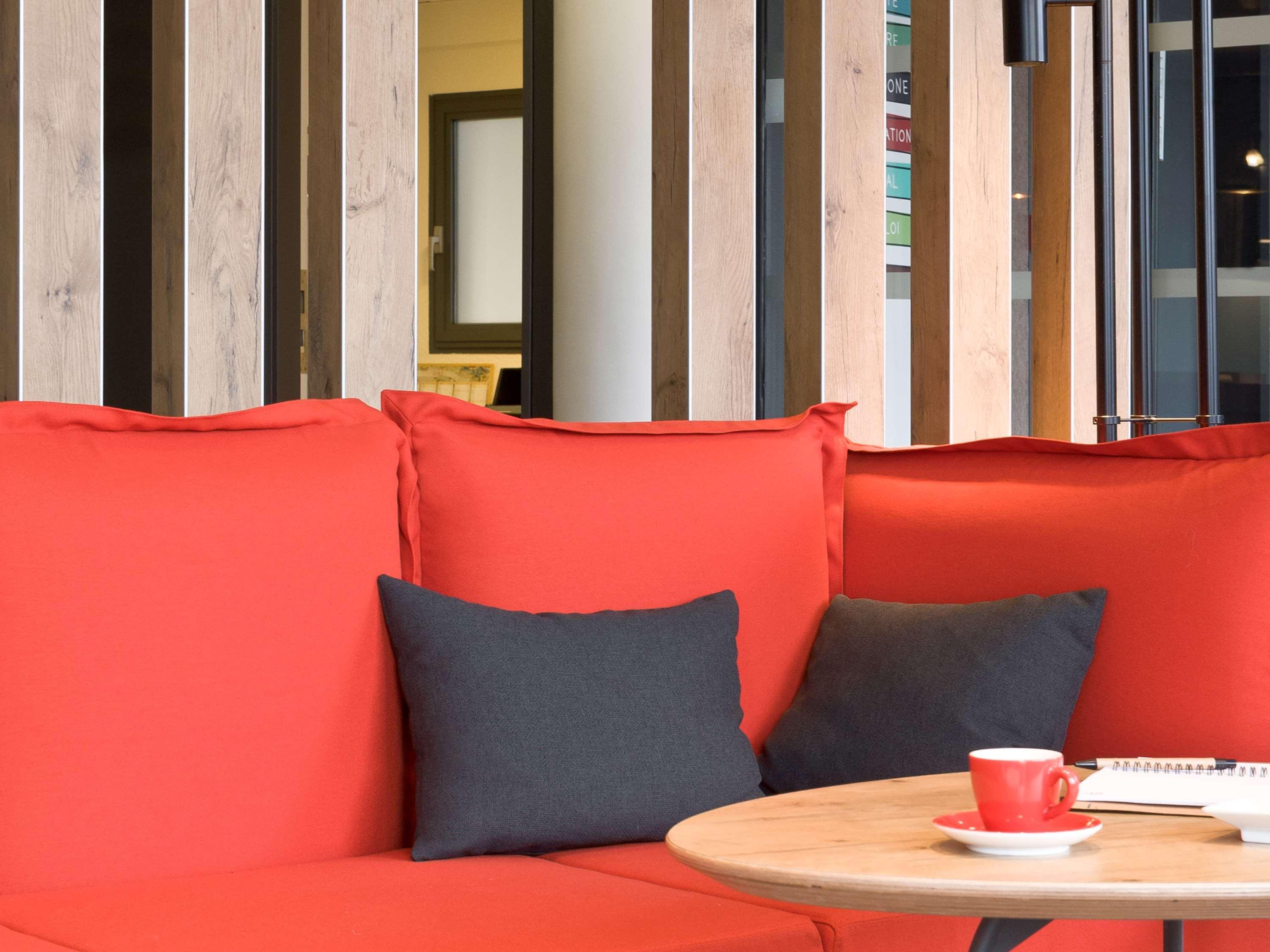 Ibis Centre - Gare Saint-jean Hotel 3*